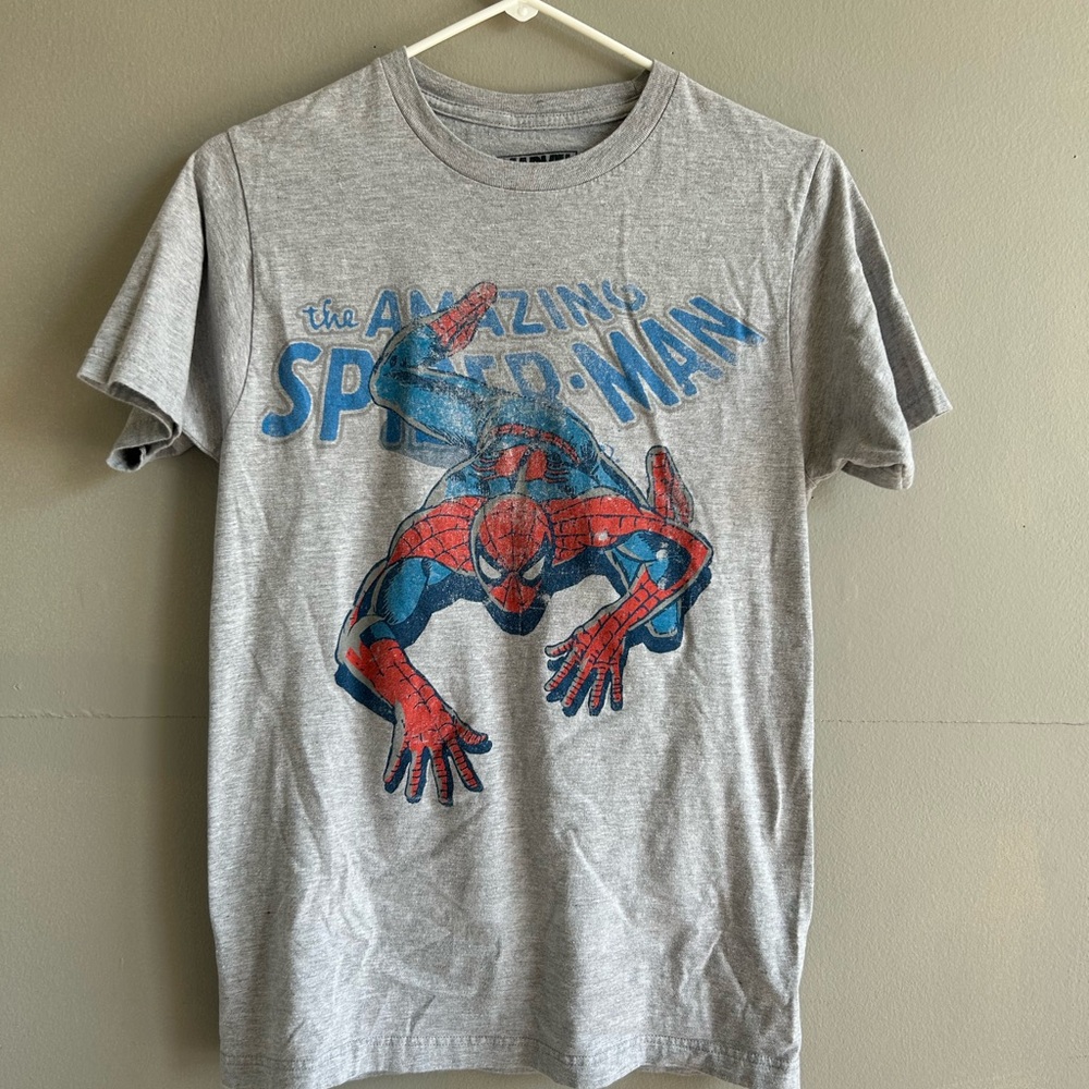 Marvel The Amazing Spider-Man Gray and Blue T-Shirt - size small